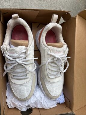 Vionic Cream White Sneakers with Pink Insole and Orange Heel Accent